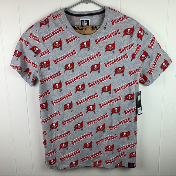 NFL Tampa Bay Buccaneers AOP All Over Print Shirt NWT - Picture 1 of 5